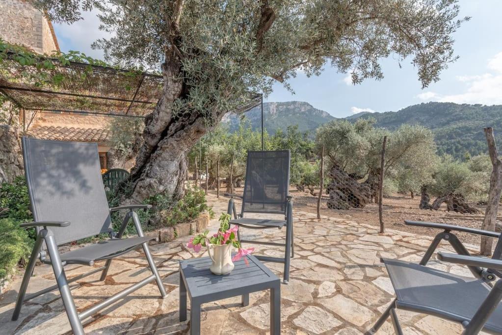 Vakantiehuis Semi-detached Sunny Country House, Near Gr221 *