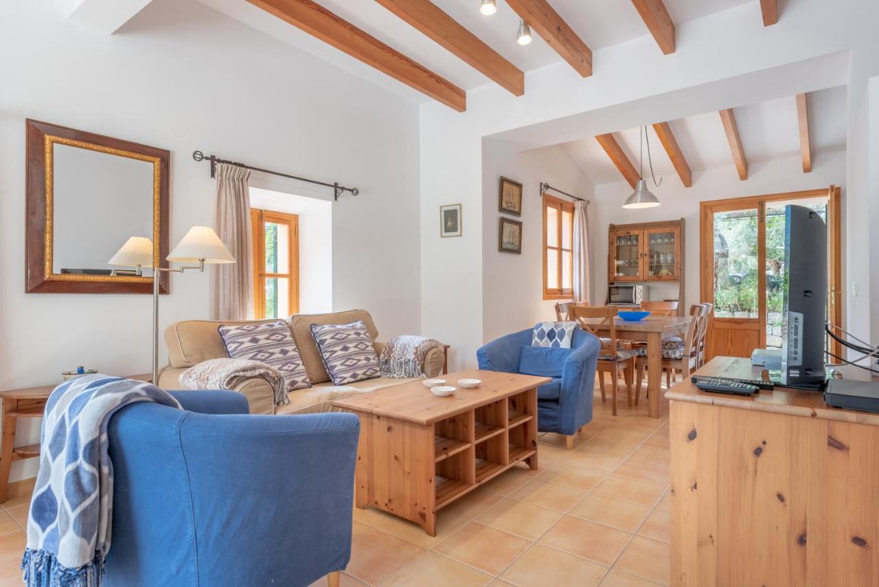 Vakantiehuis Semi-detached Sunny Country House, Near Gr221
