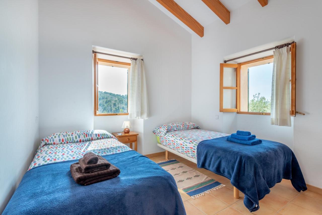 Vakantiehuis Semi-detached Sunny Country House, Near Gr221 *